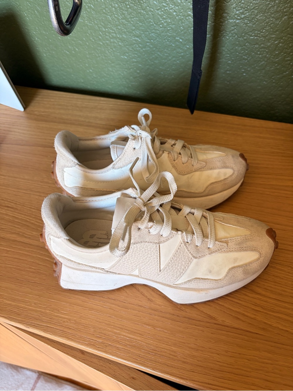 New Balance Women's Cream and Tan Retro Runner Sneakers